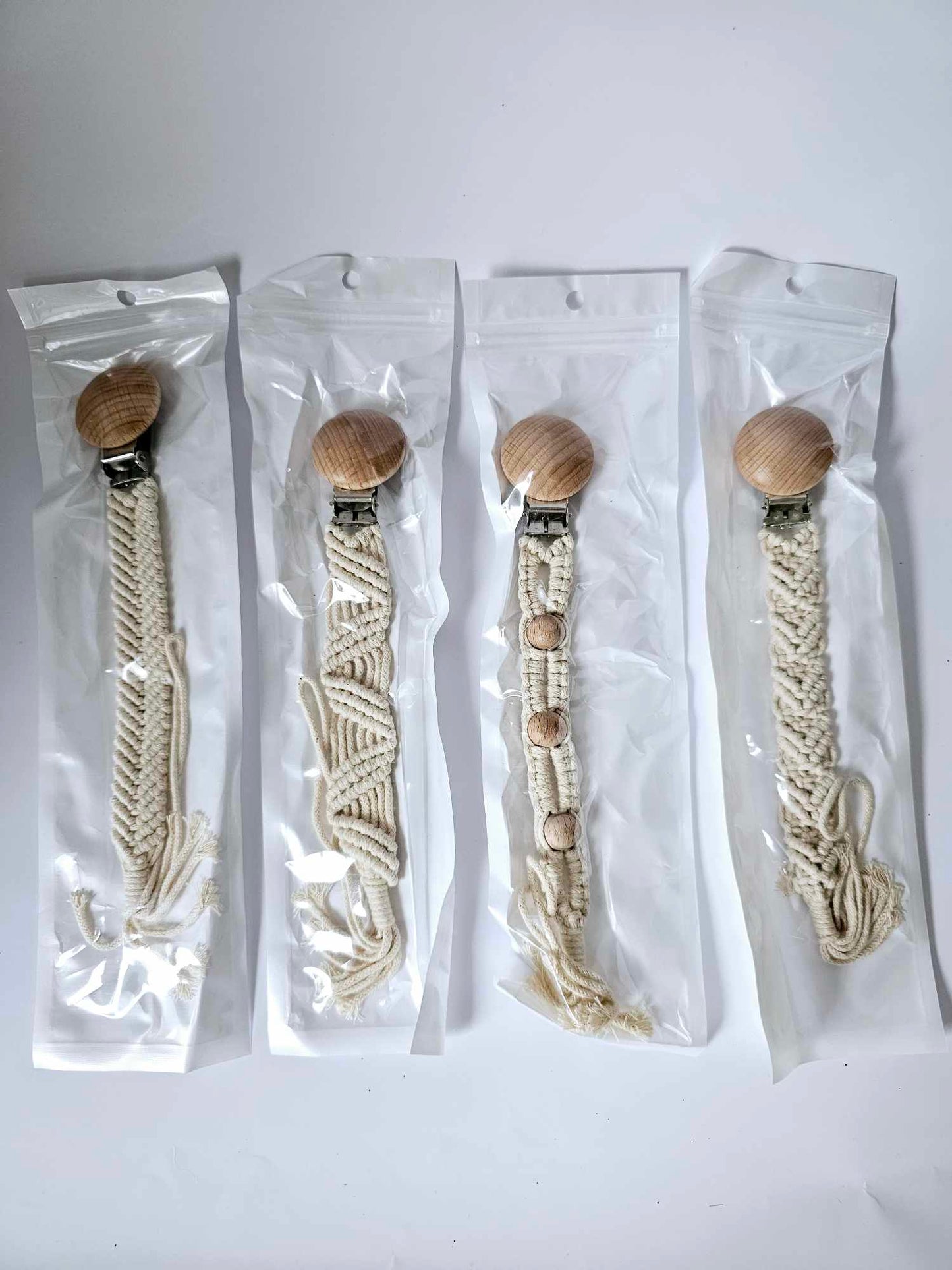 Macrame Dummy Clip