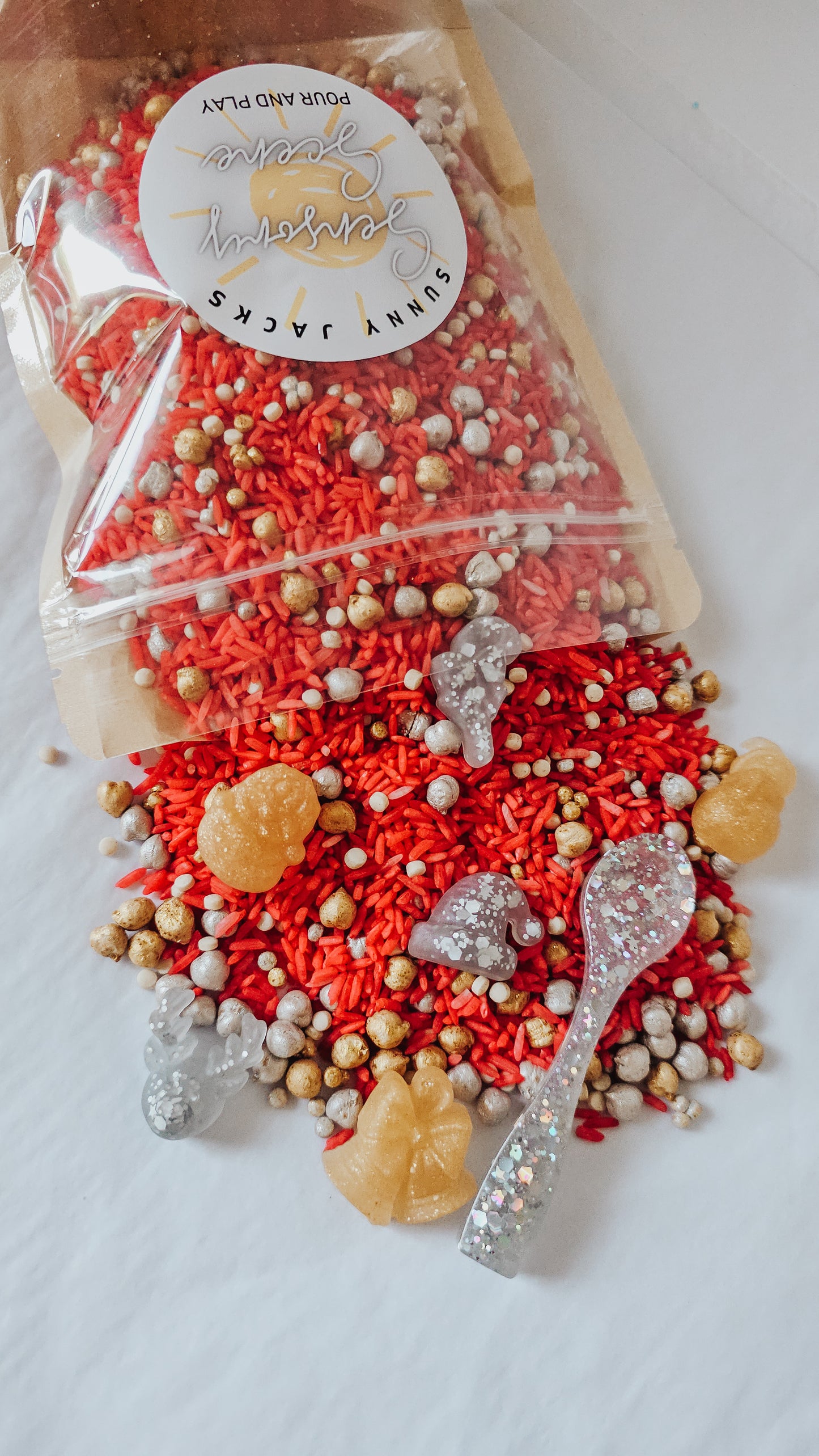 Magical Christmas Cheer Pour and Play